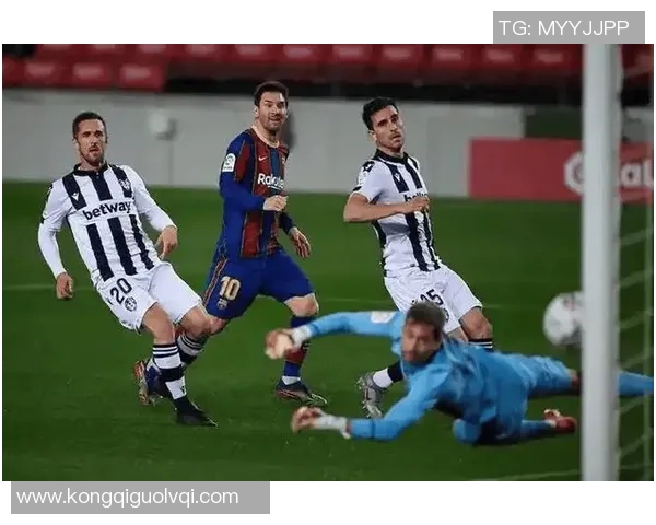 艾斯哥比度与塞维利亚的激烈对决揭示西甲新赛季的竞争格局